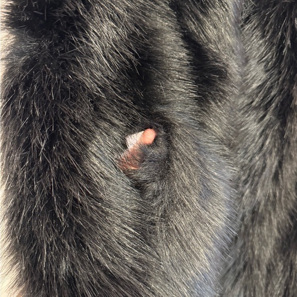 Black Faux Fur Stole - Picture 3 of 6